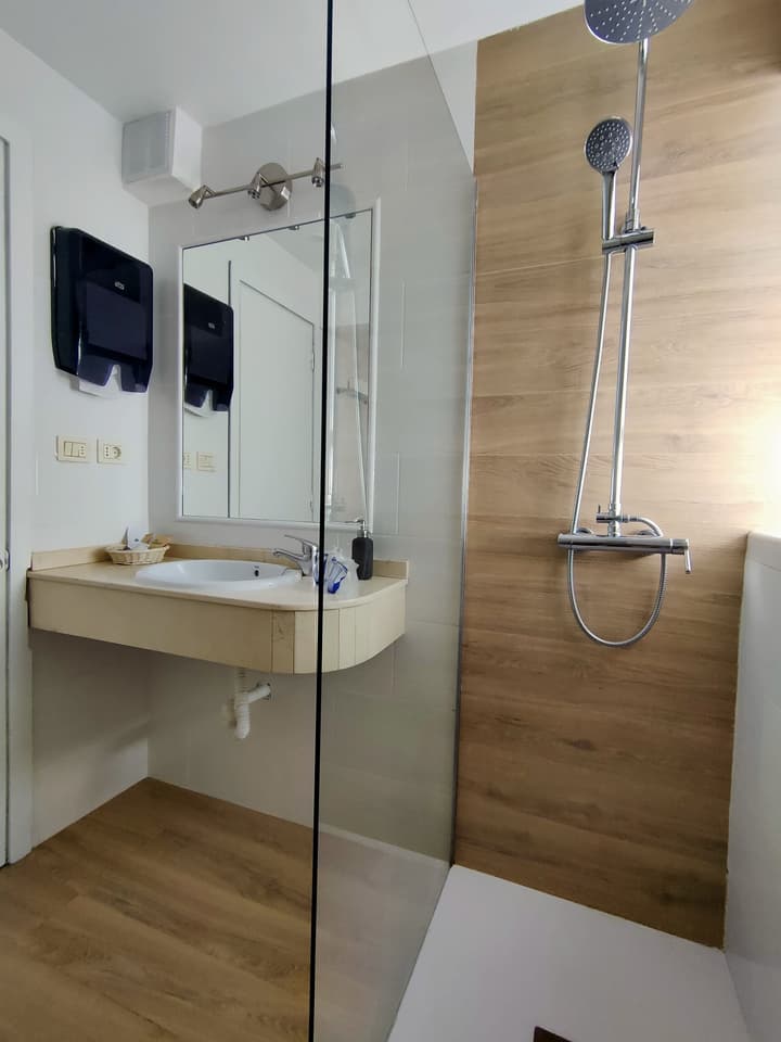 Apartamentos El Paseo
