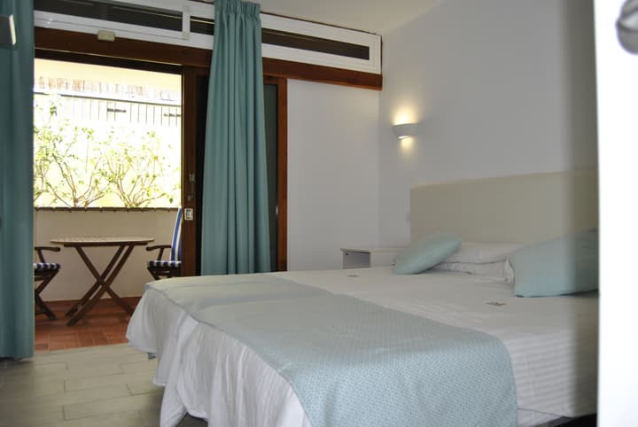 Apartamentos El Paseo