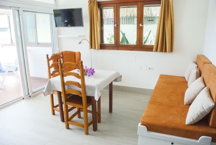 Apartamentos El Paseo