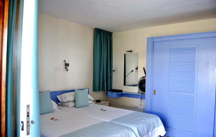 Apartamentos El Paseo