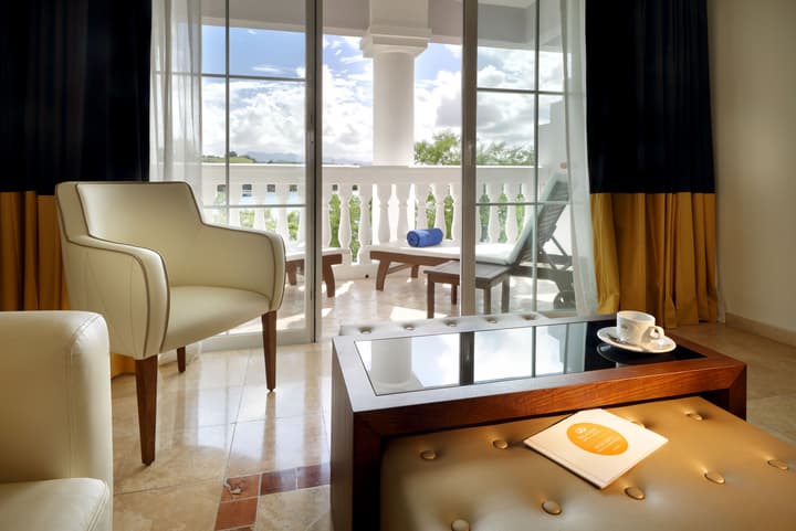 Grand Palladium Lady Hamilton Resort & Spa All Inclusive