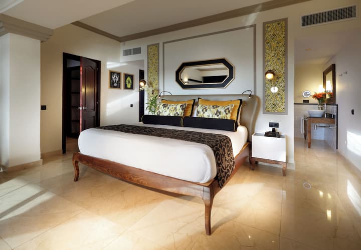 Grand Palladium Lady Hamilton Resort & Spa All Inclusive