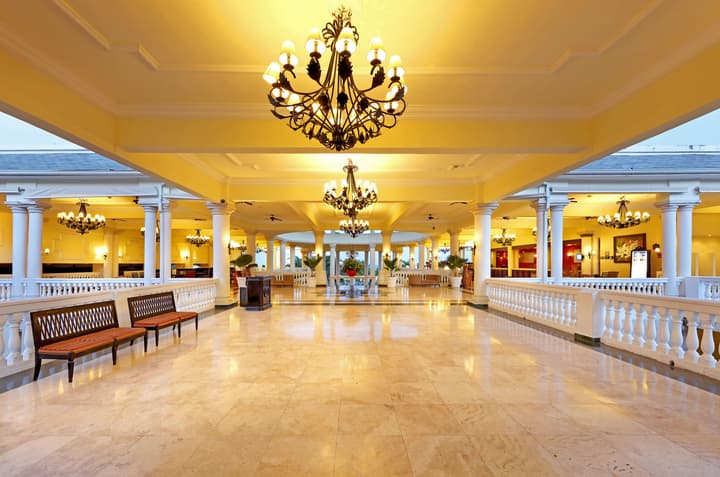 Grand Palladium Lady Hamilton Resort & Spa All Inclusive