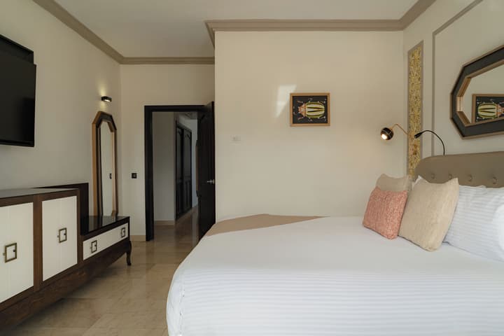 Grand Palladium Lady Hamilton Resort & Spa All Inclusive