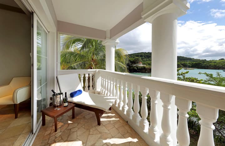Grand Palladium Lady Hamilton Resort & Spa All Inclusive