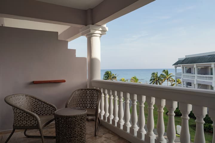 Grand Palladium Lady Hamilton Resort & Spa All Inclusive