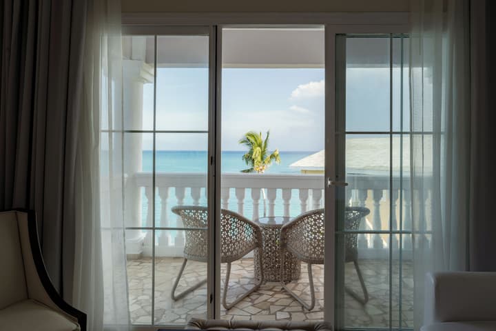 Grand Palladium Lady Hamilton Resort & Spa All Inclusive