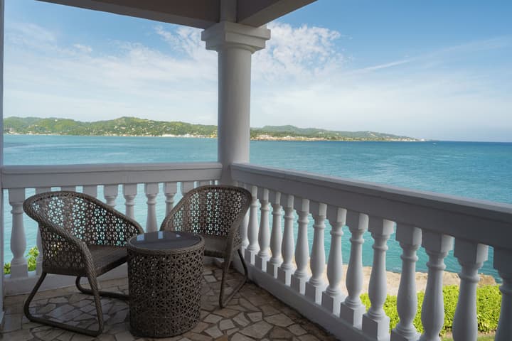 Grand Palladium Lady Hamilton Resort & Spa All Inclusive