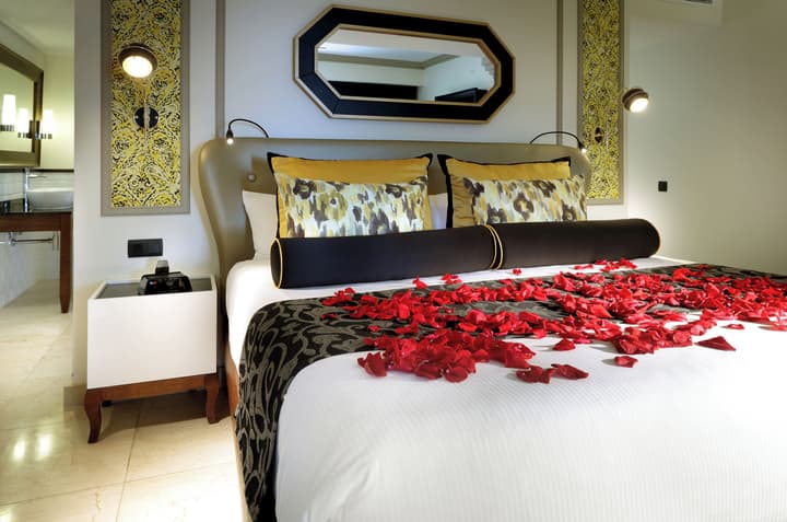 Grand Palladium Lady Hamilton Resort & Spa All Inclusive