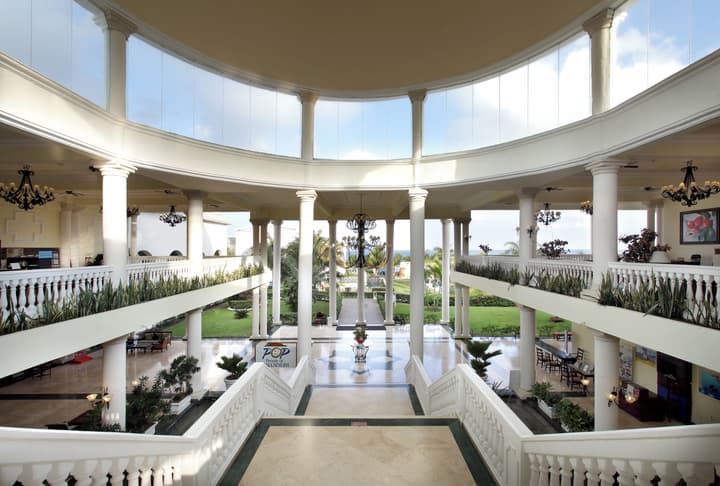 Grand Palladium Lady Hamilton Resort & Spa All Inclusive