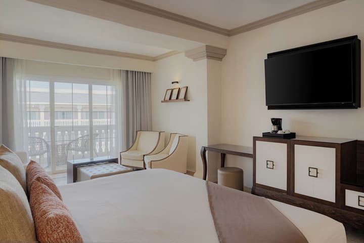 Grand Palladium Lady Hamilton Resort & Spa All Inclusive