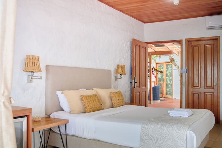 Blu Galapagos Sustainable Waterfront Lodge