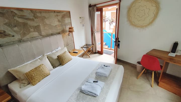 Blu Galapagos Sustainable Waterfront Lodge