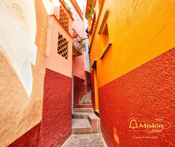 Hotel Misión Grand Casa Colorada