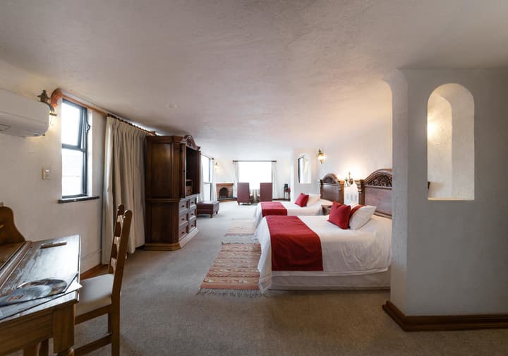 Hotel Misión Grand Casa Colorada
