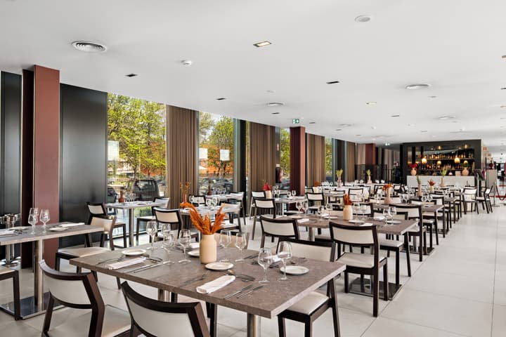 Axis Viana Business & SPA Hotel
