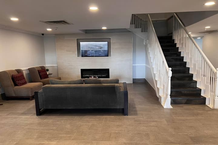 Hawthorn Extended Stay by Wyndham Hobbs