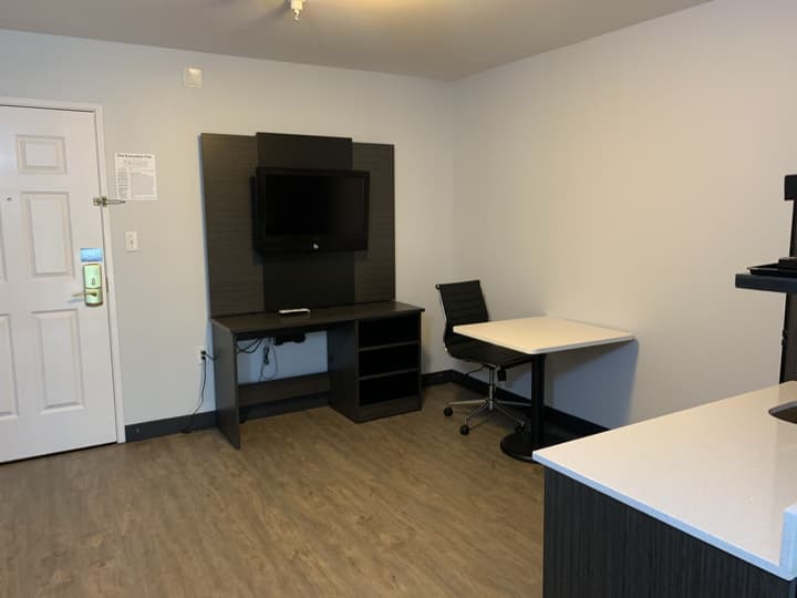 Hawthorn Extended Stay by Wyndham Hobbs