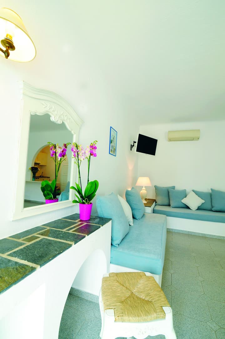 Kamari Hotel