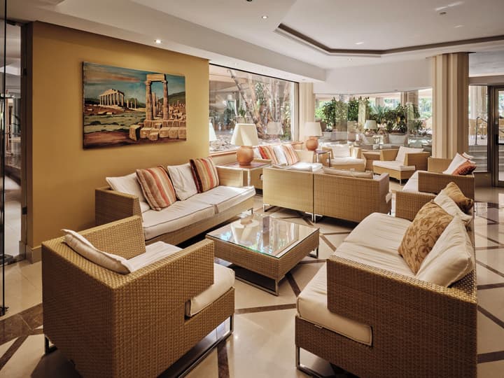 Acacia Resort