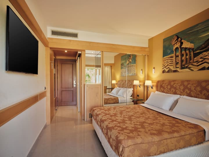 Acacia Resort