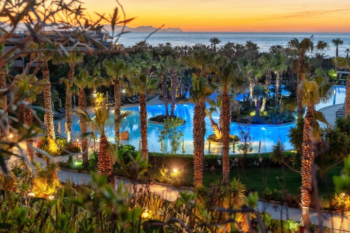 Acacia Resort