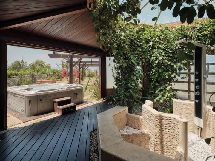 Acacia Resort