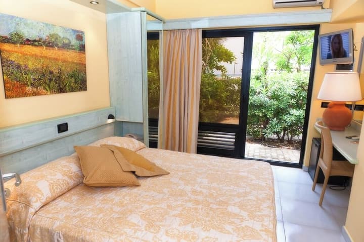 Acacia Resort