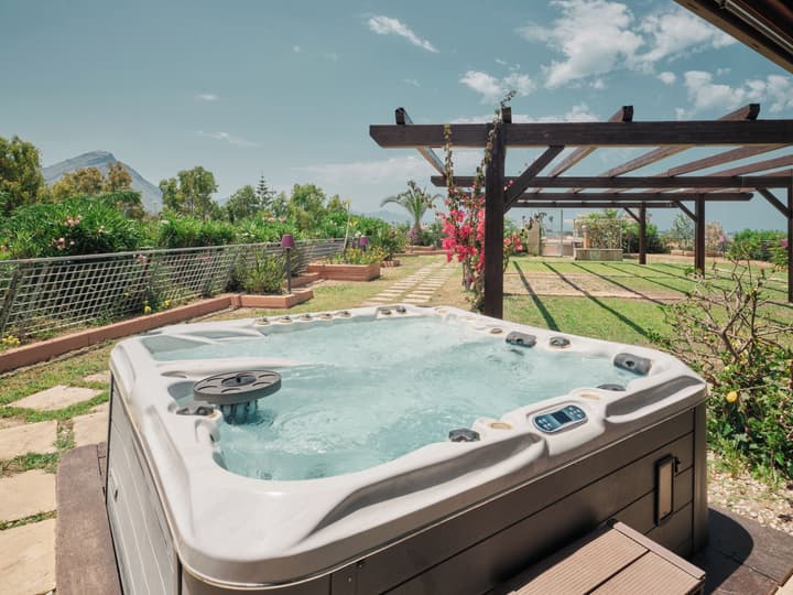 Acacia Resort