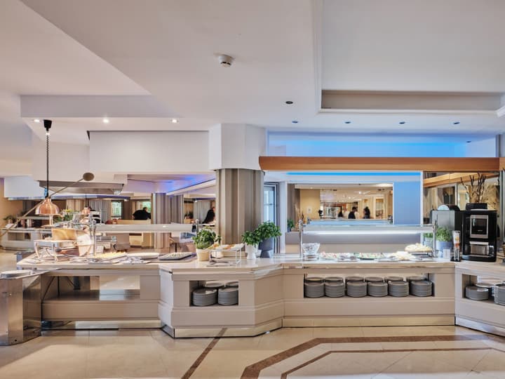 Acacia Resort