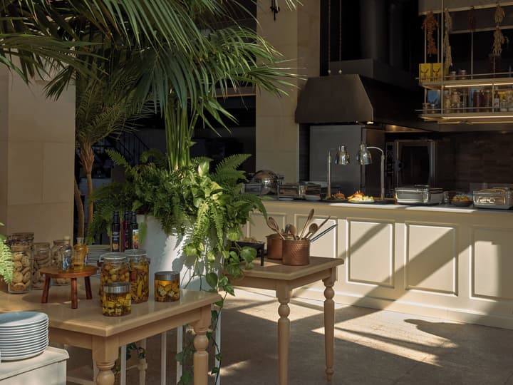 Grecotel Plaza Beach House