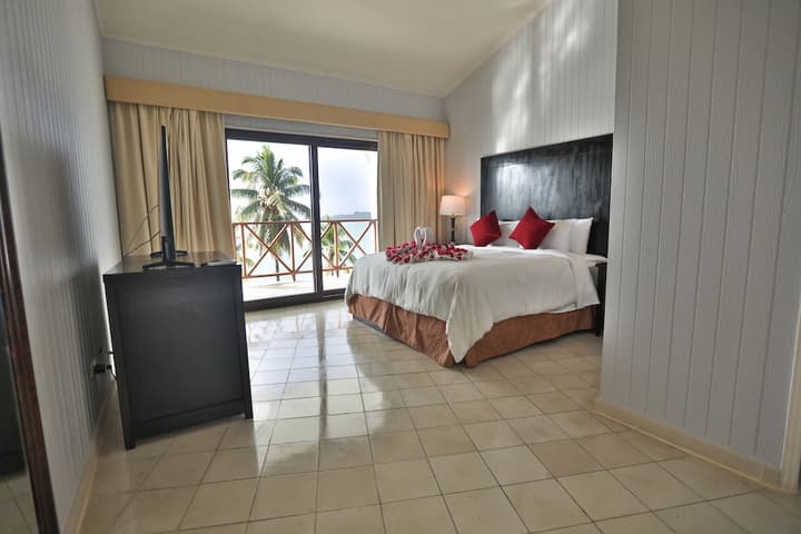 Playa Tortuga Hotel & Beach Resort
