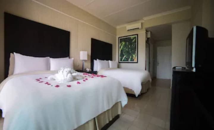 Playa Tortuga Hotel & Beach Resort