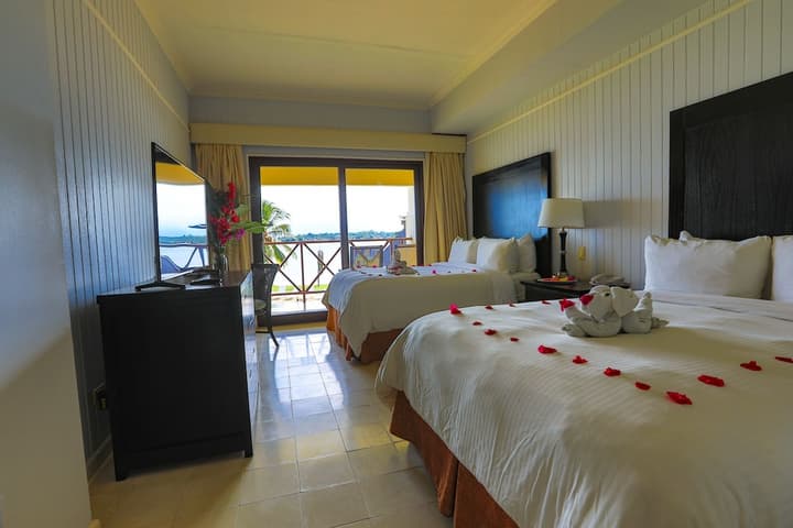 Playa Tortuga Hotel & Beach Resort