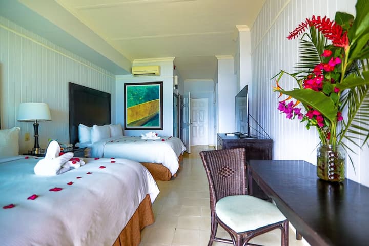 Playa Tortuga Hotel & Beach Resort