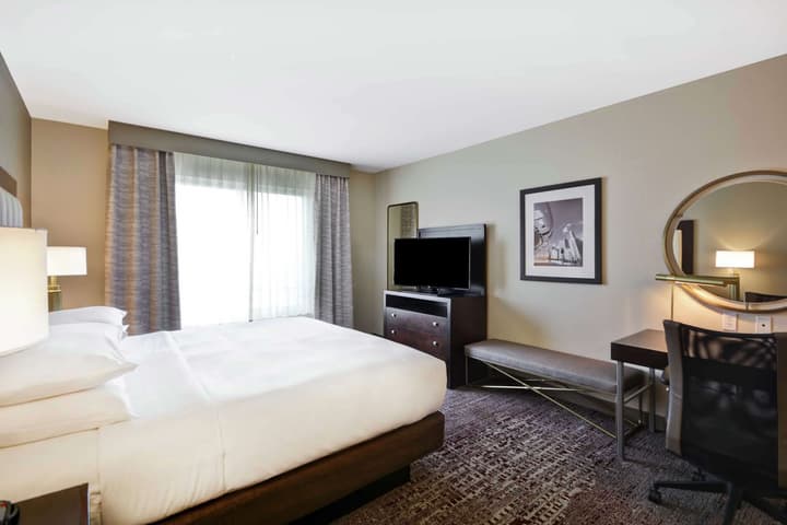 DoubleTree by Hilton Chicago Midway Airport