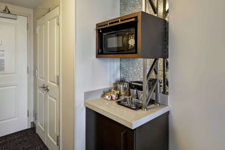 DoubleTree by Hilton Chicago Midway Airport