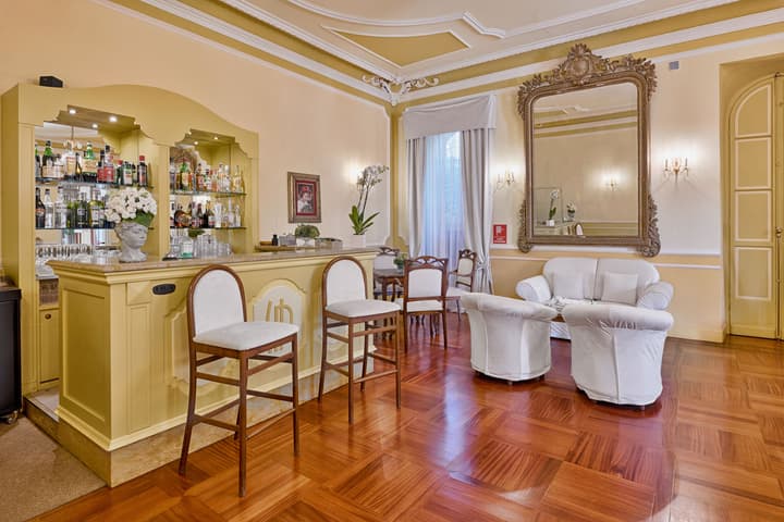 Hotel Paradiso
