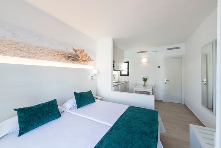THB Flora Aparthotel