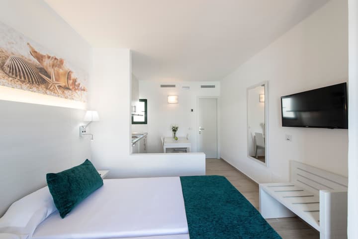 THB Flora Aparthotel