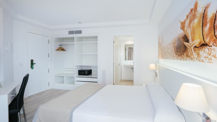Hotel THB María Isabel - Adults Only