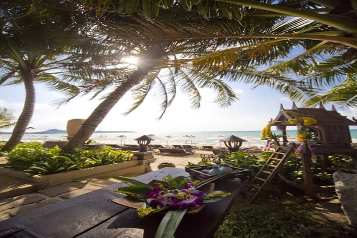 Thai House Beach Resort