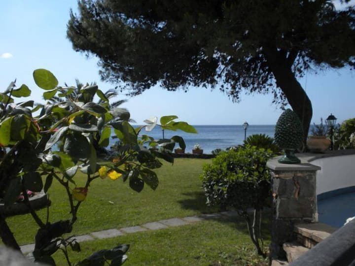 Arathena Rocks Hotel