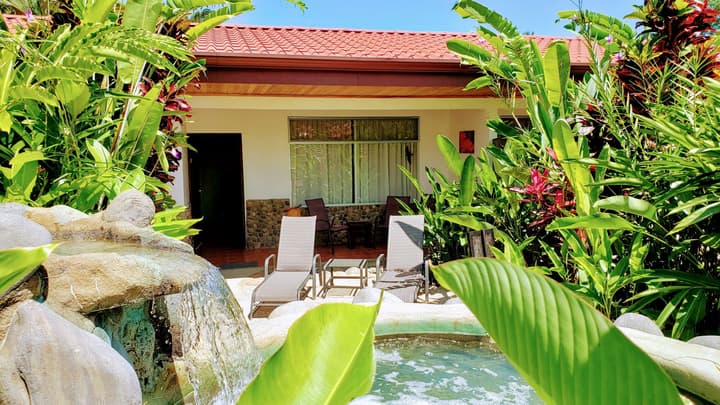 Volcano Lodge Hotel & Thermal Experience