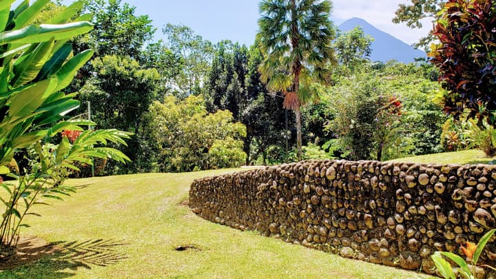Volcano Lodge Hotel & Thermal Experience