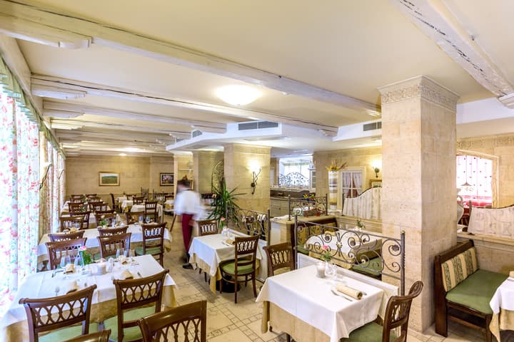 Sartori's Hotel