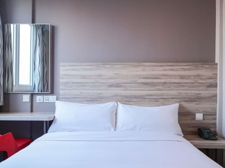 ibis budget Singapore Clove