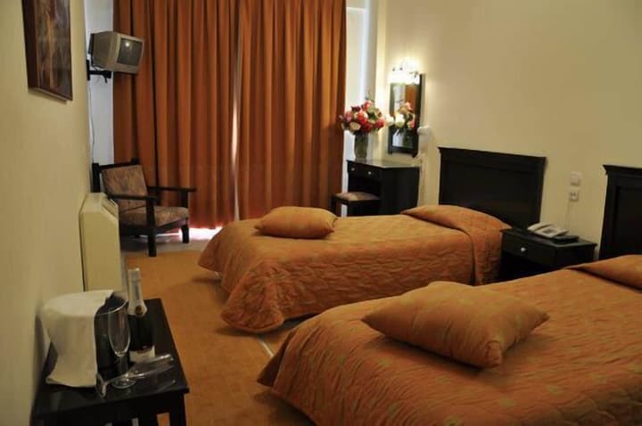 Famissi Eden Hotel