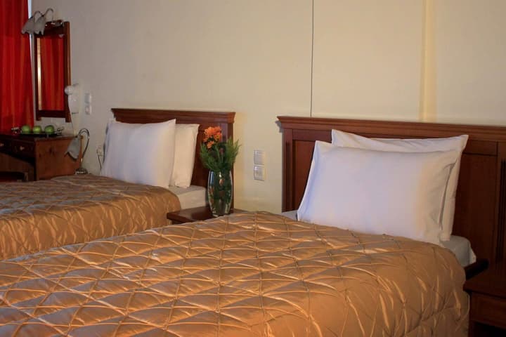 Famissi Eden Hotel