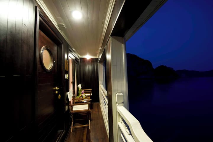 Bhaya Halong Cruises